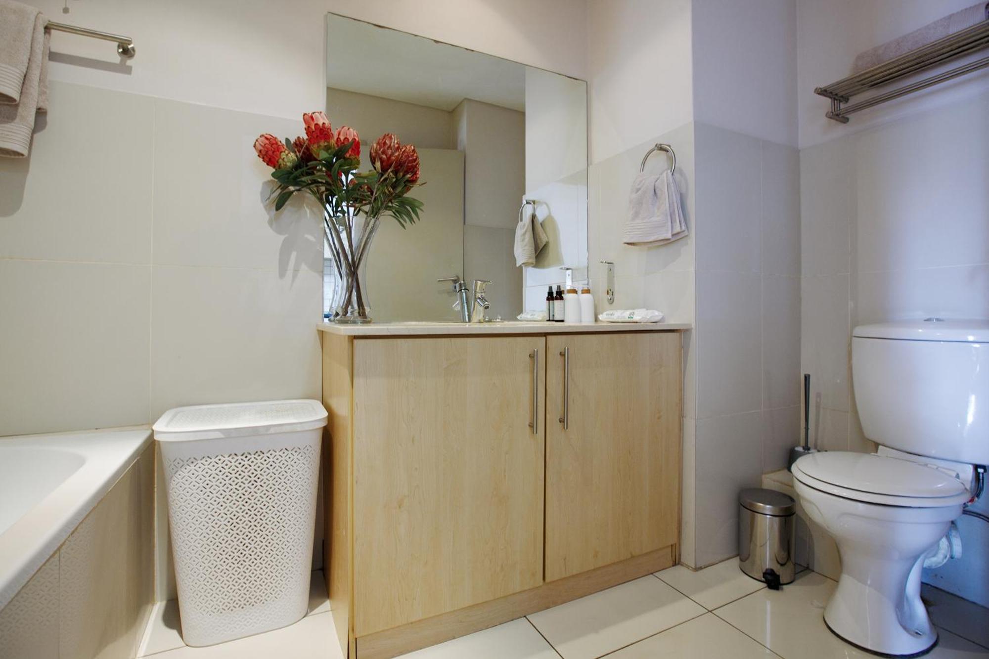 Fountains Cityscape Apartment