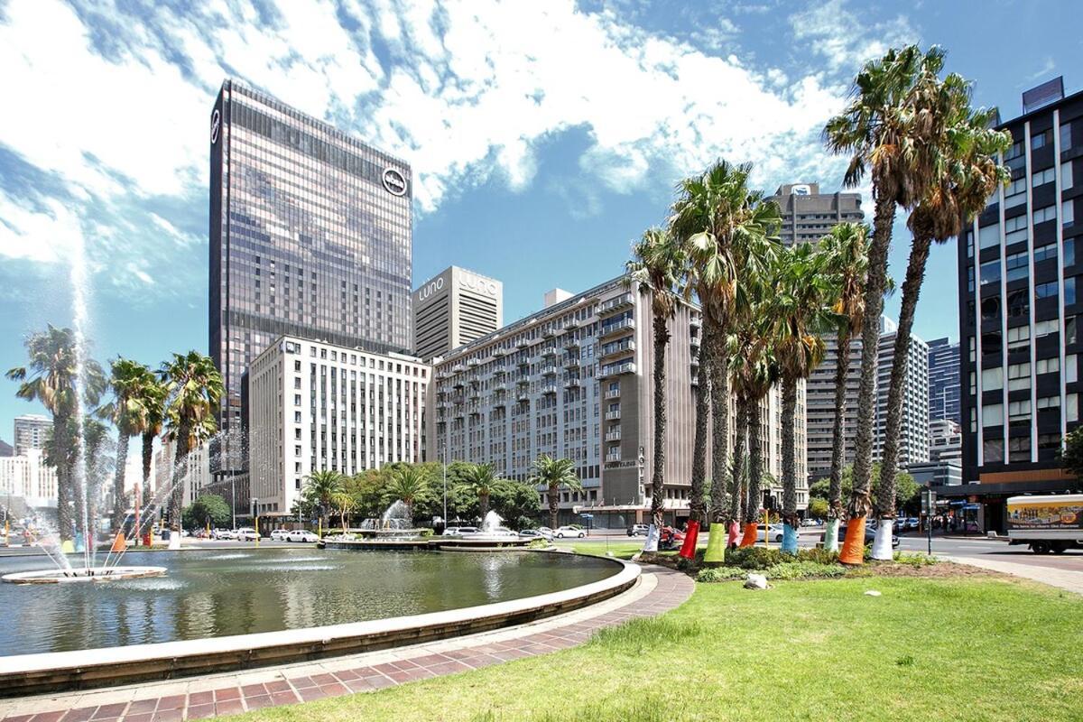 Apartment Fountains Cityscape